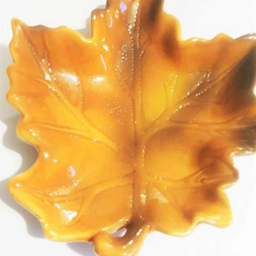 Vintage‎ Porcelain Set of 2 leaves, Dishes